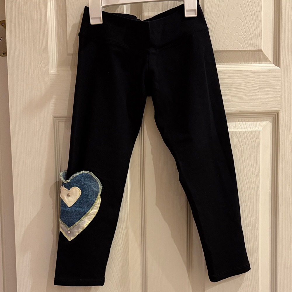 Chic Black Leggings with Denim Heart Pocket. Great for petite ladies or kids.